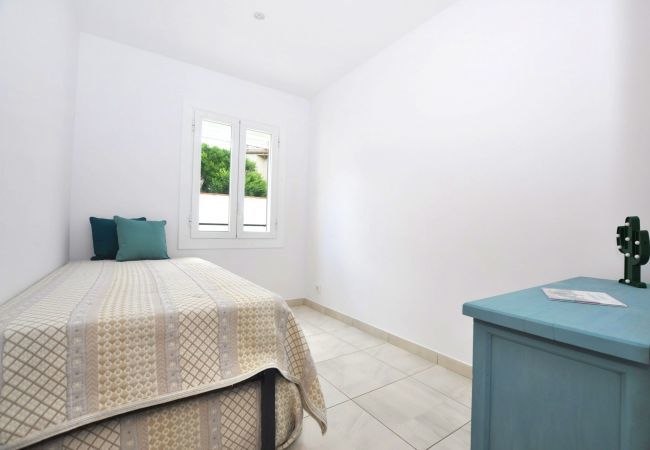 Apartment in Rosas / Roses - 1174 BARRI PESCADORS 50m Playa